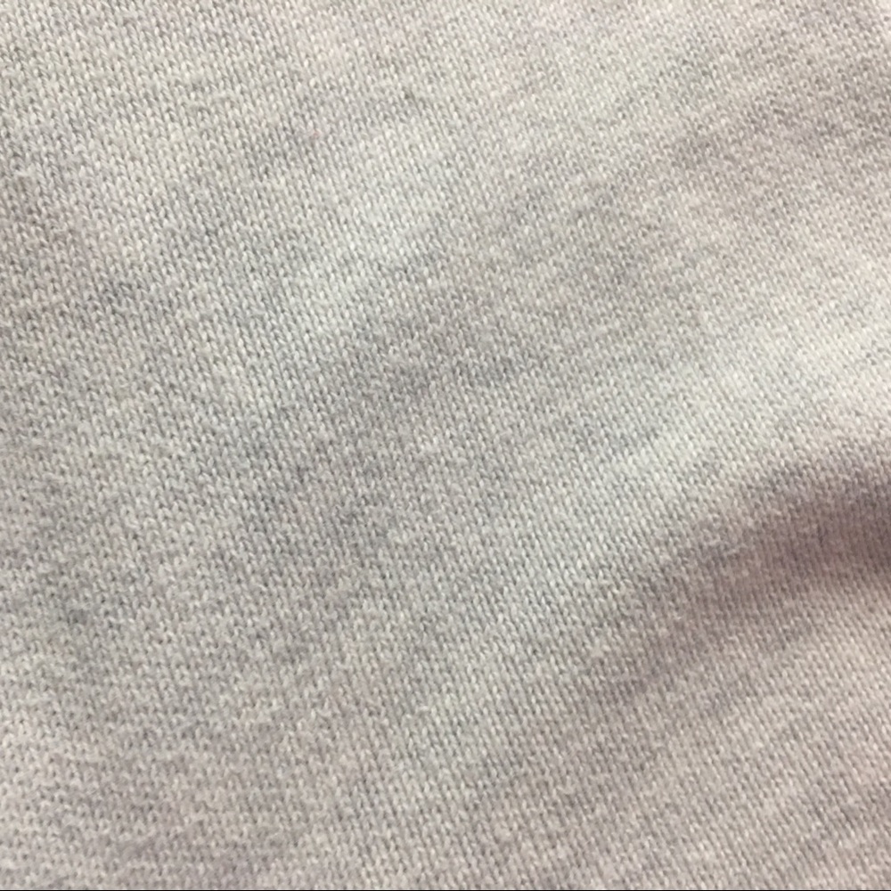 H&M “ Empire State “ light sweater - Picture 5 of 5